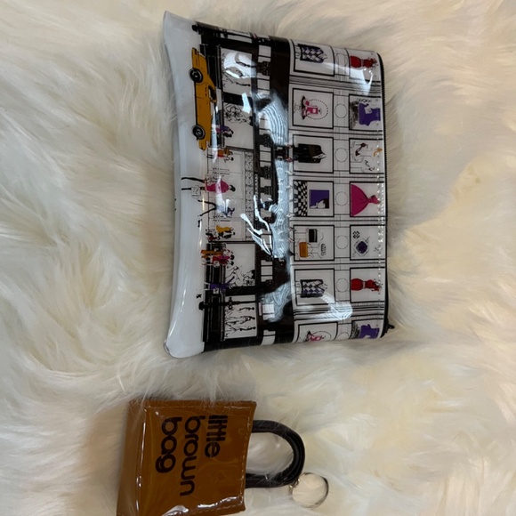 Bloomingdale’s makeup case and keychain - Picture 3 of 3